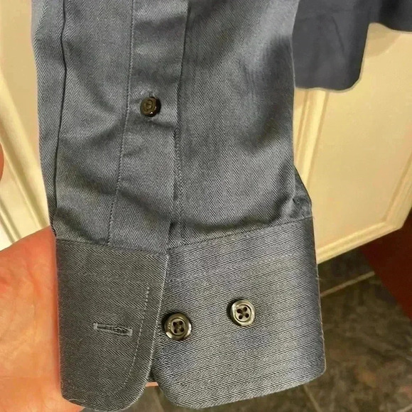 Jos. A. Bank travelers collection shirt, size Medium. Excellent condition. - Picture 5 of 5